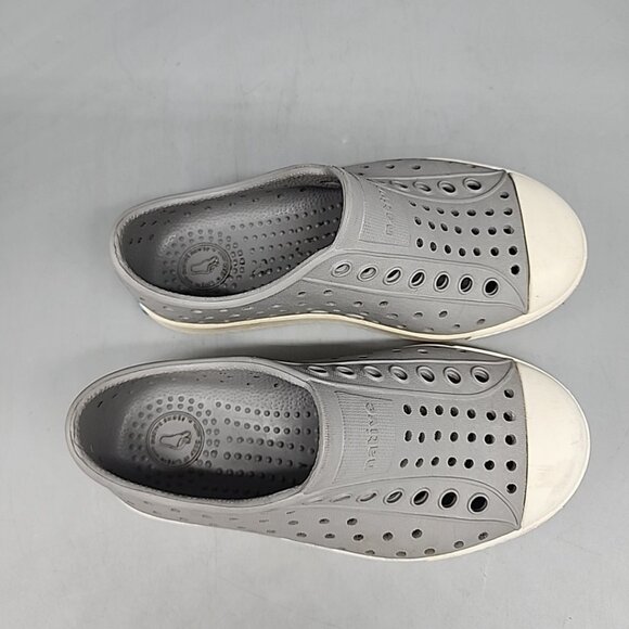 Native Water Shoes Kids Size 10 Gray Slip On - Picture 3 of 5